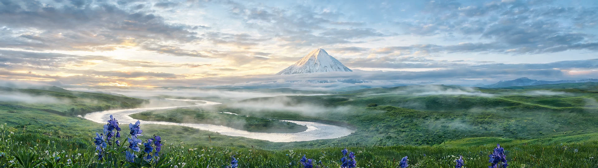 Alpine Glow over Emerald Valley DQHD Wallpaper